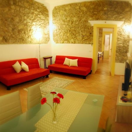 incantevole e storico appartamento in pieno centro Taormina Esterno foto
